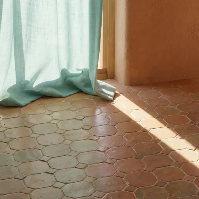 Bedroom Floor Close-Up Details - ARENCOS